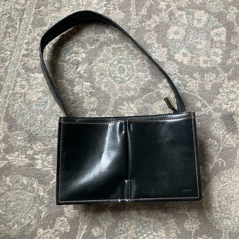 EUC Mondani black leather shoulder bag. Cute stylish bag - Picture 3 of 8